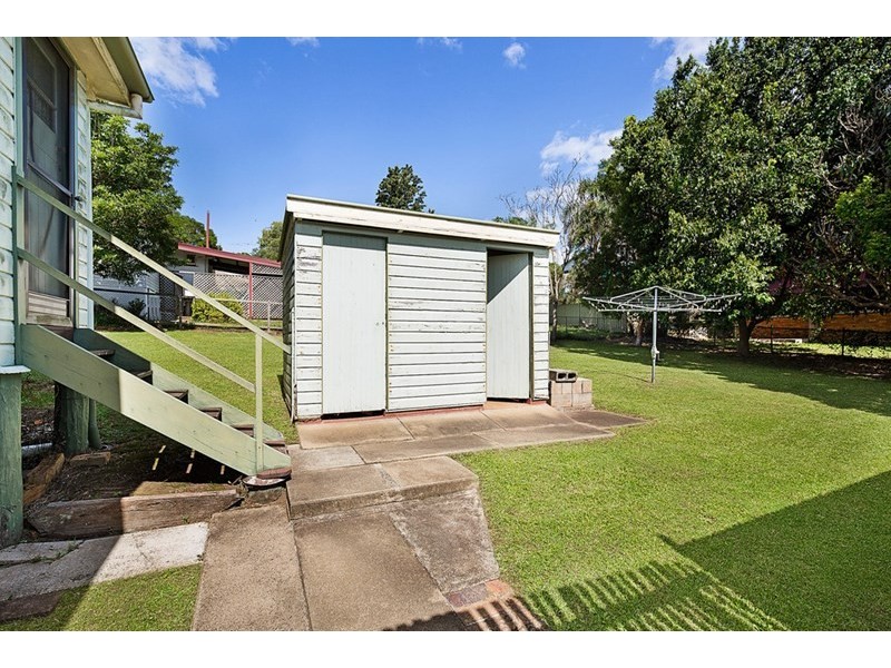 72 North Street, Mount Lofty QLD 4350