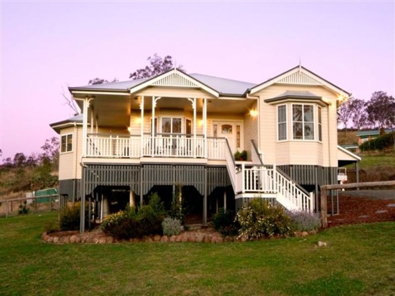 82 Greenwattle Street, Cranley QLD 4350