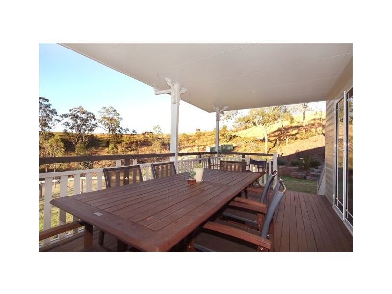 82 Greenwattle Street, Cranley QLD 4350