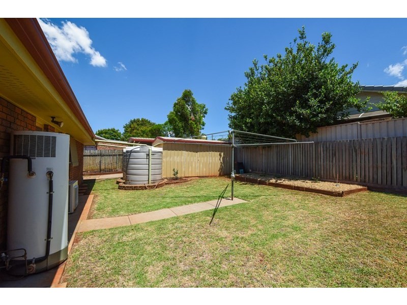 5 Kuhn Street, Kearneys Spring QLD 4350