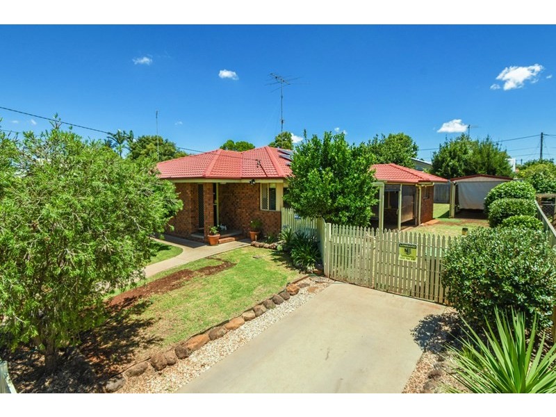 5 Kuhn Street, Kearneys Spring QLD 4350