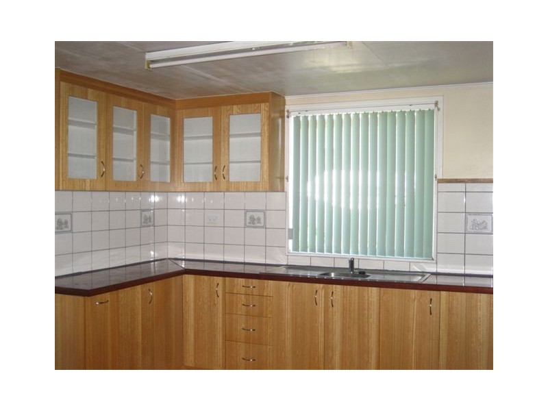 1 Race Street, Newtown QLD 4350