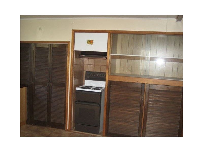 1 Race Street, Newtown QLD 4350