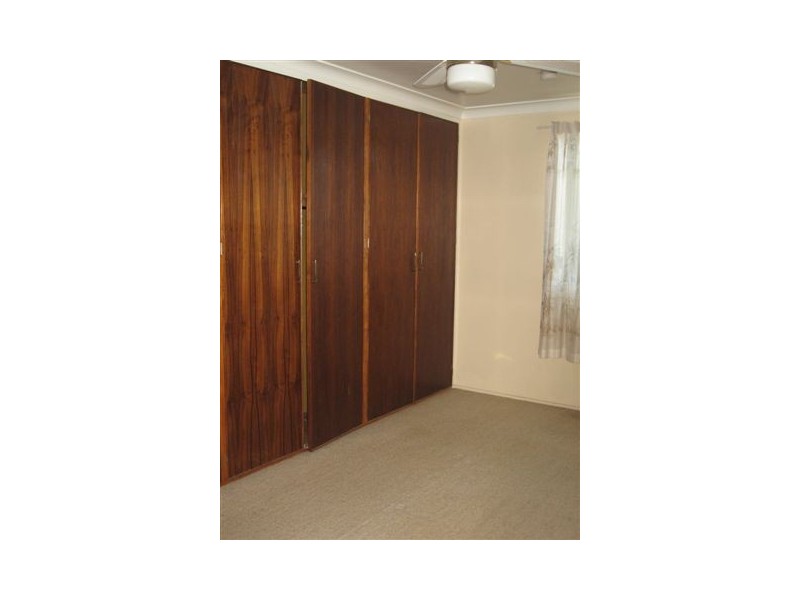 1 Race Street, Newtown QLD 4350