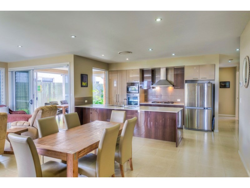14 Stedman Street, Middle Ridge QLD 4350