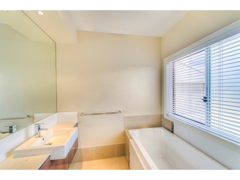 14 Stedman Street, Middle Ridge QLD 4350
