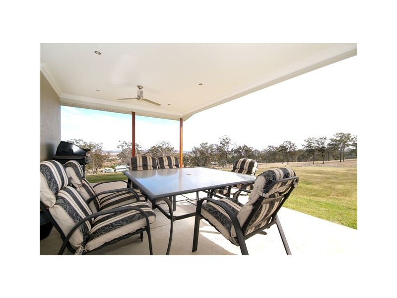 2 Hamilton Drive, Vale View QLD 4358