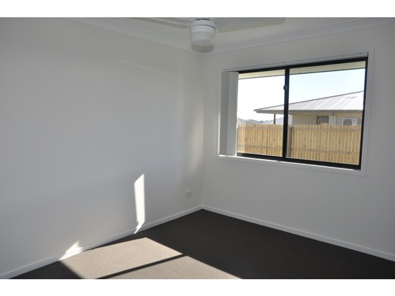 2/12 Kensei Street, Wyreema QLD 4352