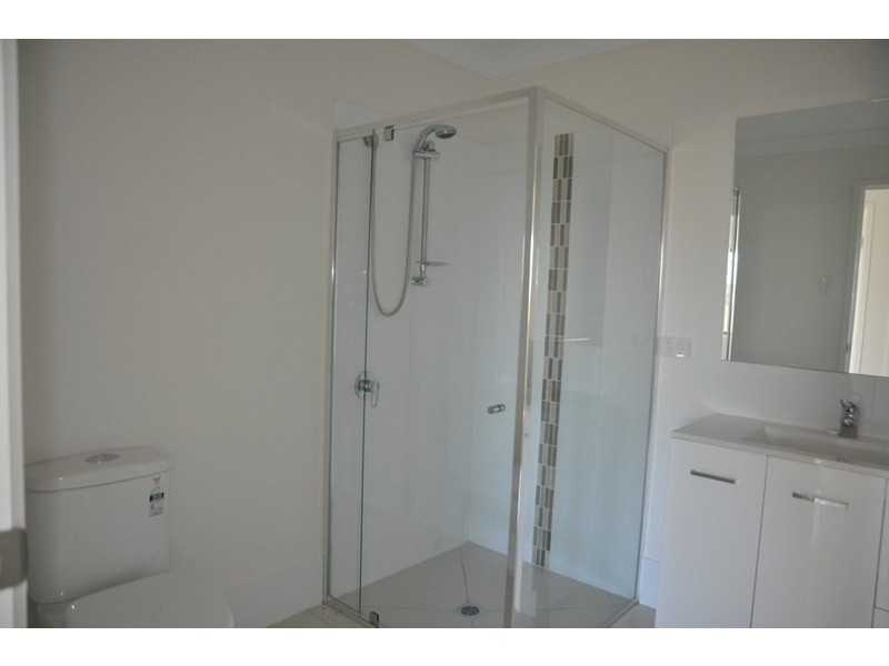 2/12 Kensei Street, Wyreema QLD 4352