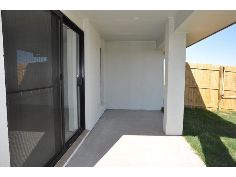 2/12 Kensei Street, Wyreema QLD 4352