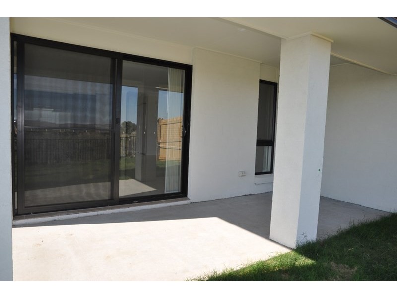 2/12 Kensei Street, Wyreema QLD 4352