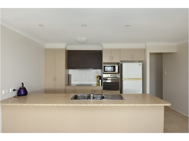 13 Plover Court, Highfields QLD 4352