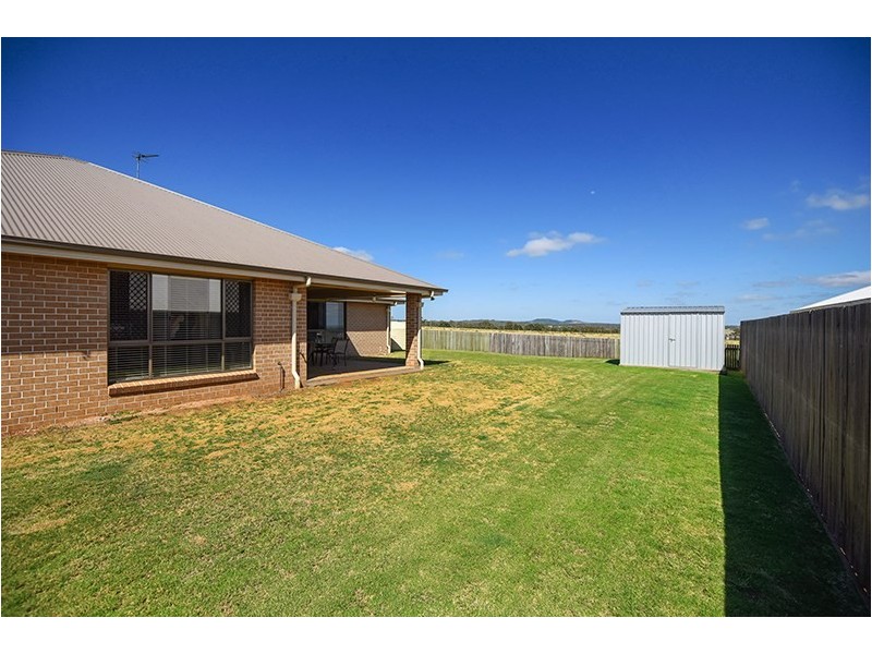 13 Plover Court, Highfields QLD 4352