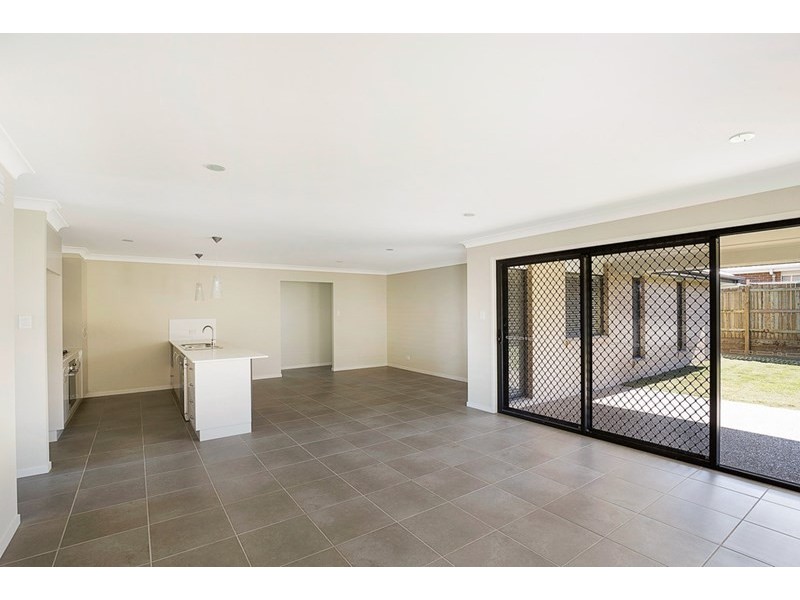 17 Renshaw Crescent, Kearneys Spring QLD 4350