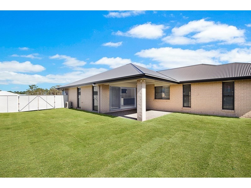 17 Renshaw Crescent, Kearneys Spring QLD 4350