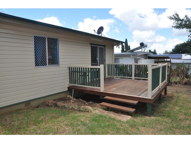 20 Dalgleish Street, South Toowoomba QLD 4350