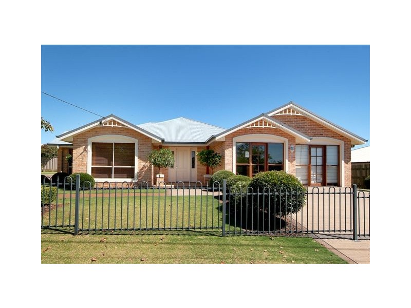 349 Ramsay Street, Middle Ridge QLD 4350
