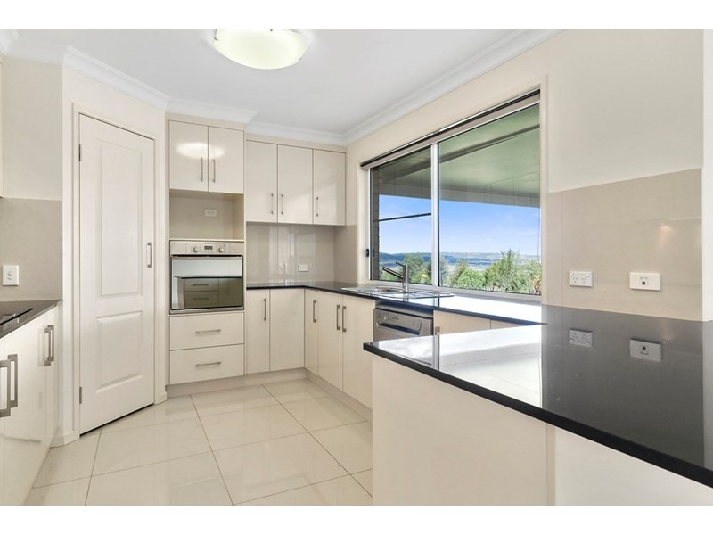 4 Makybe Drive, Hodgson Vale QLD 4352