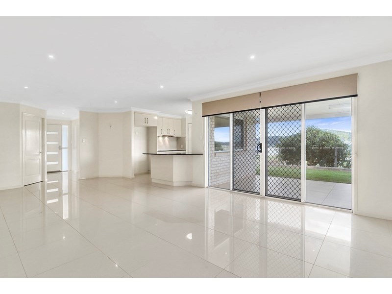 4 Makybe Drive, Hodgson Vale QLD 4352