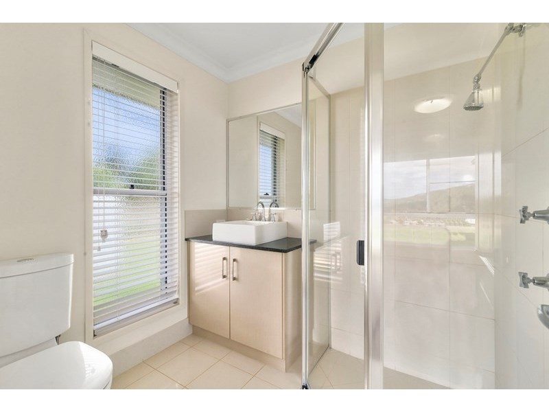 4 Makybe Drive, Hodgson Vale QLD 4352