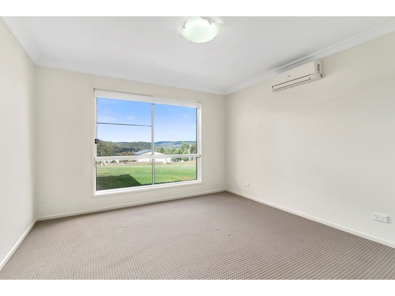 4 Makybe Drive, Hodgson Vale QLD 4352