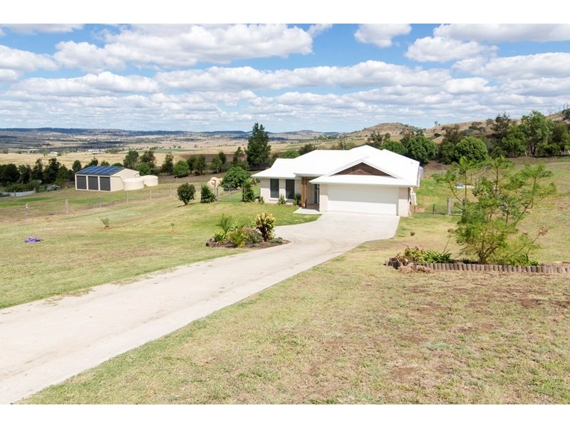4 Makybe Drive, Hodgson Vale QLD 4352