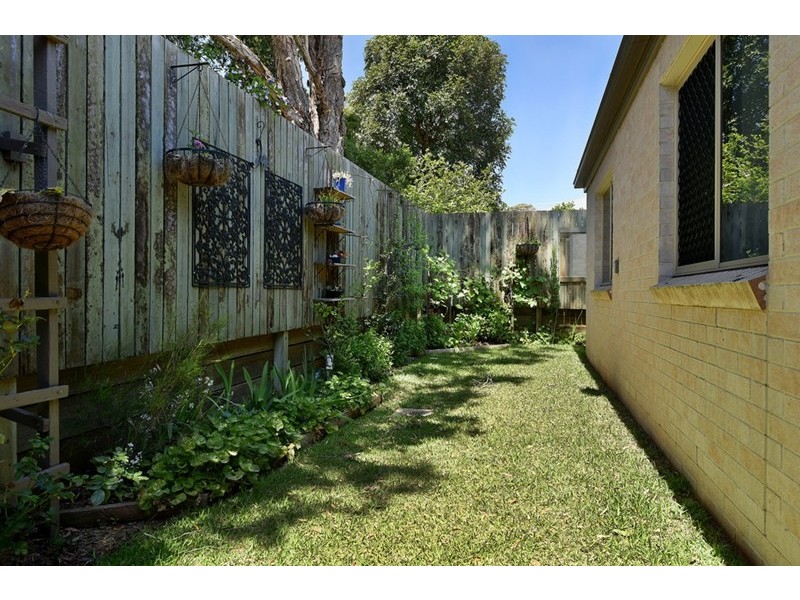 2/2a Roessler Street, Rangeville QLD 4350