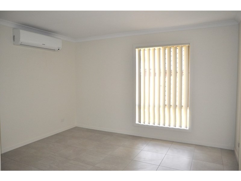 13/44 Andersson Court, Highfields QLD 4352