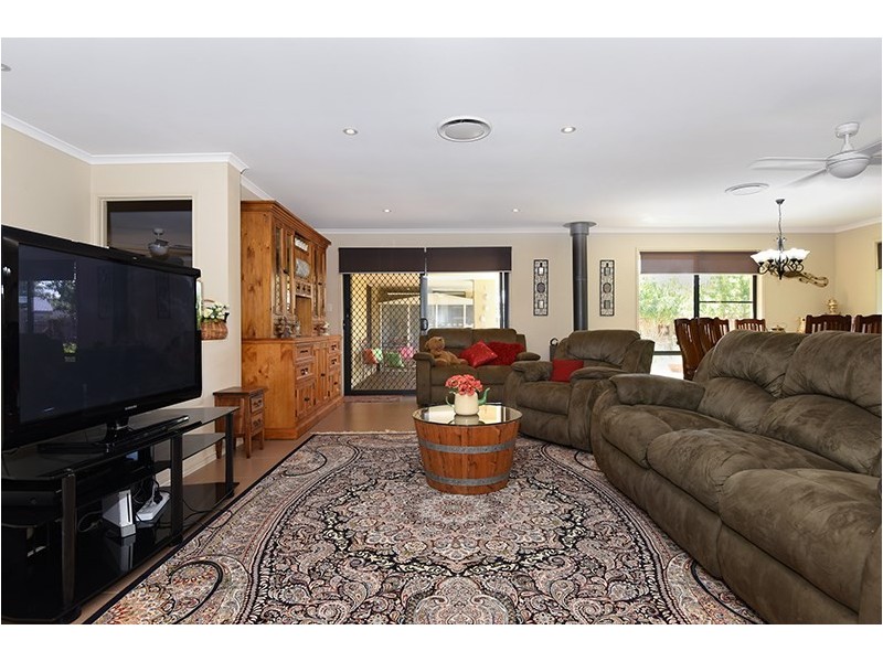 14 Manooka Crescent, Highfields QLD 4352