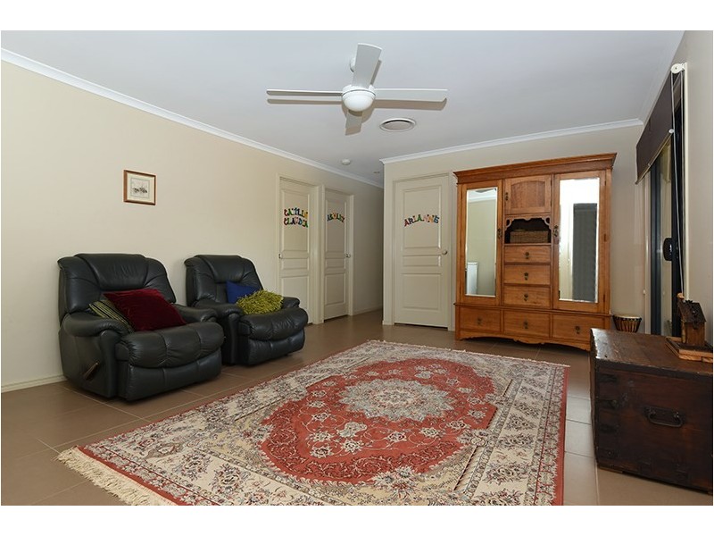 14 Manooka Crescent, Highfields QLD 4352