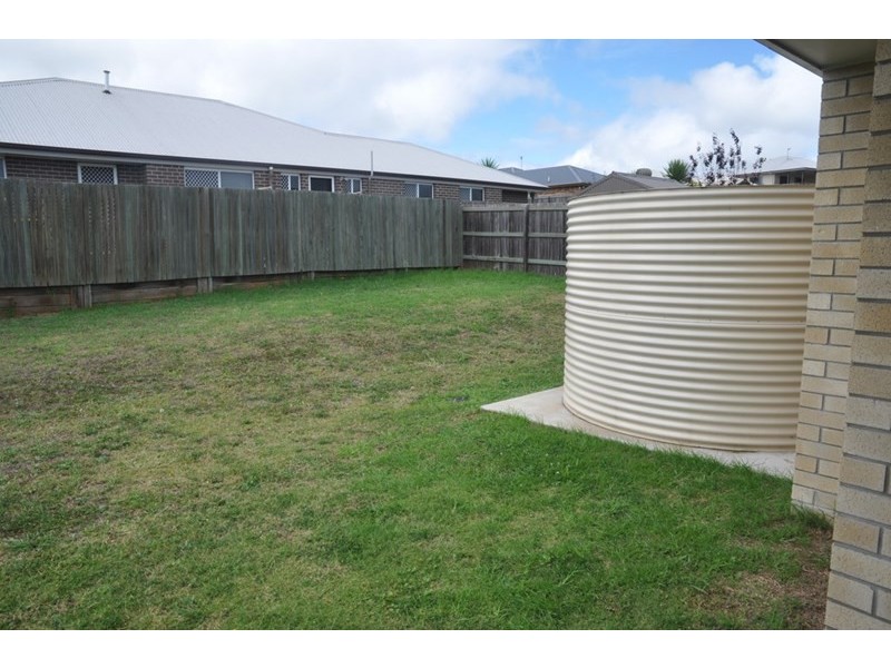 8 Koel Crescent, Highfields QLD 4352