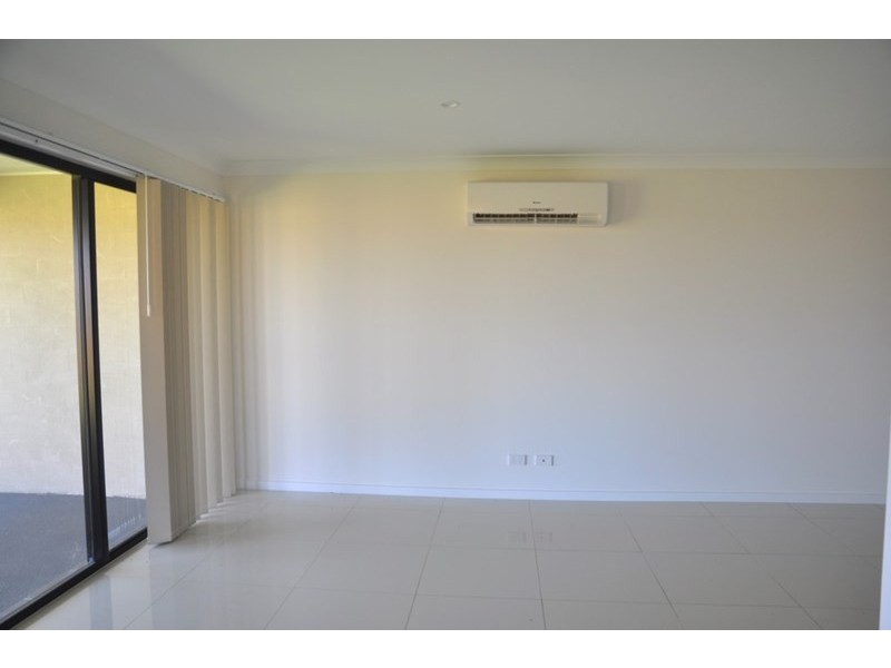 1/14 Kensei Street, Wyreema QLD 4352