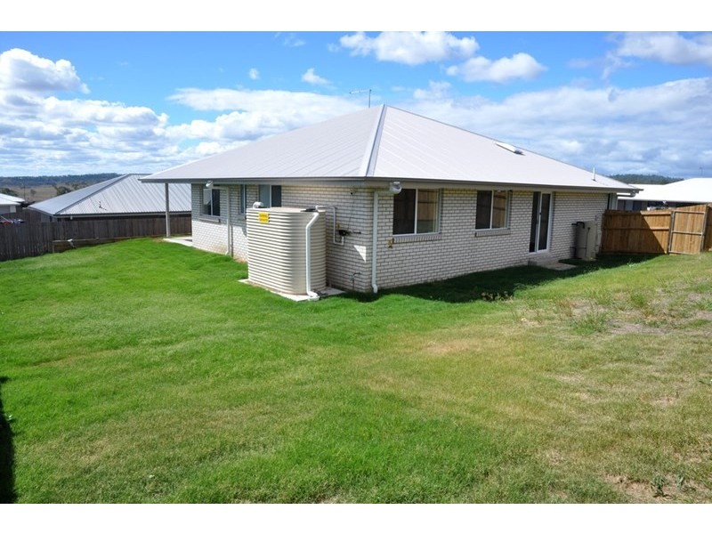 2 Lila Drive, Cotswold Hills QLD 4350