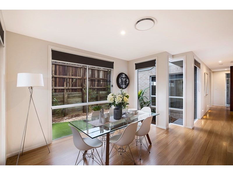 2/66 Calypso Crescent, Middle Ridge QLD 4350