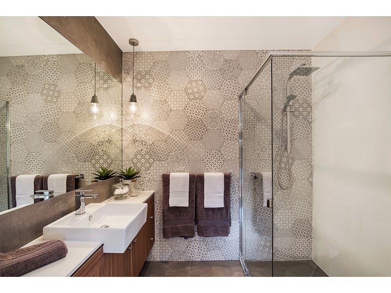 2/66 Calypso Crescent, Middle Ridge QLD 4350