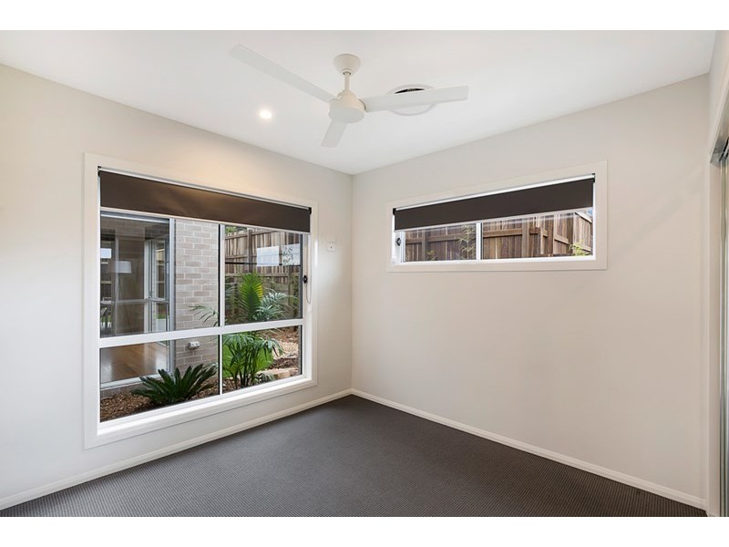 2/66 Calypso Crescent, Middle Ridge QLD 4350