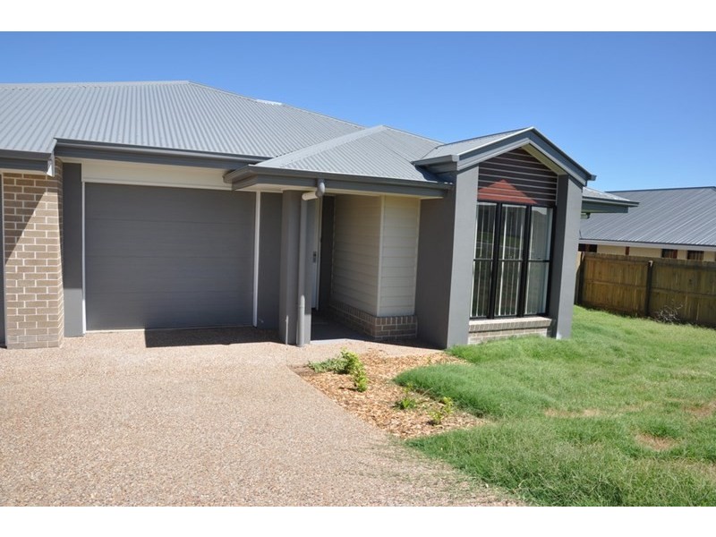 2/14 Kensei Street, Wyreema QLD 4352