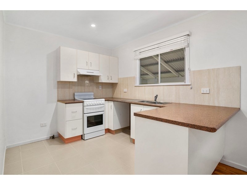 11 Dalgleish Street, South Toowoomba QLD 4350