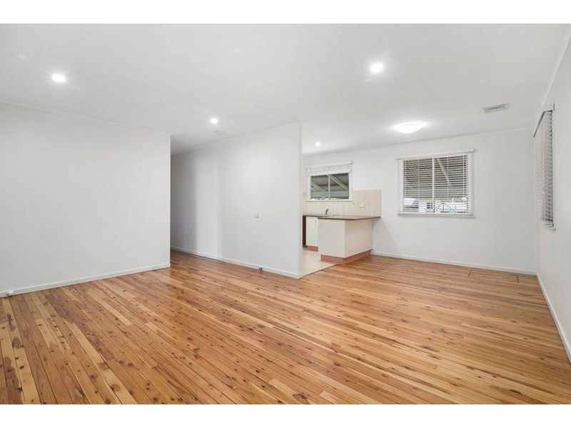11 Dalgleish Street, South Toowoomba QLD 4350