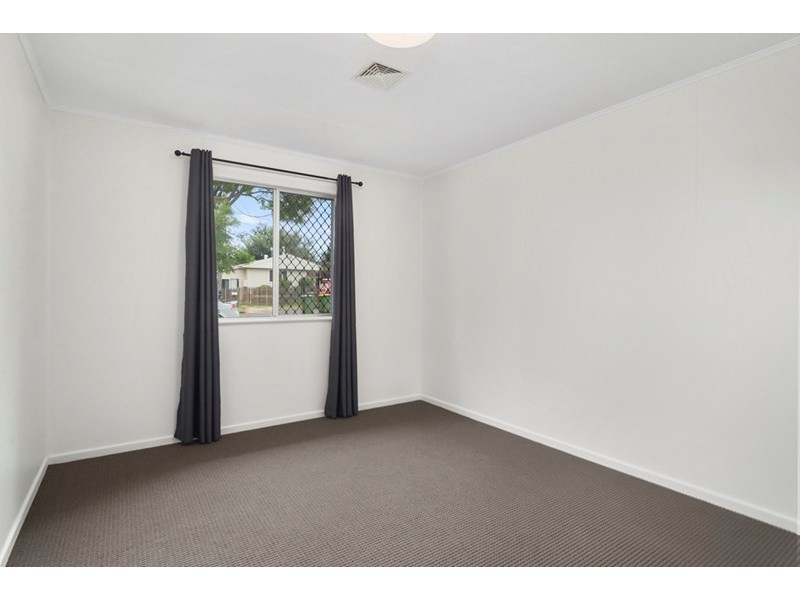 11 Dalgleish Street, South Toowoomba QLD 4350