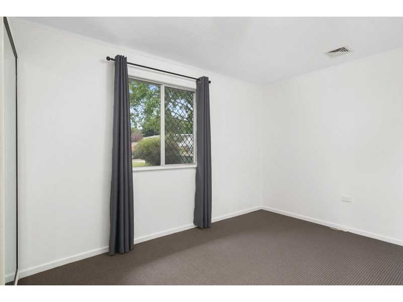 11 Dalgleish Street, South Toowoomba QLD 4350