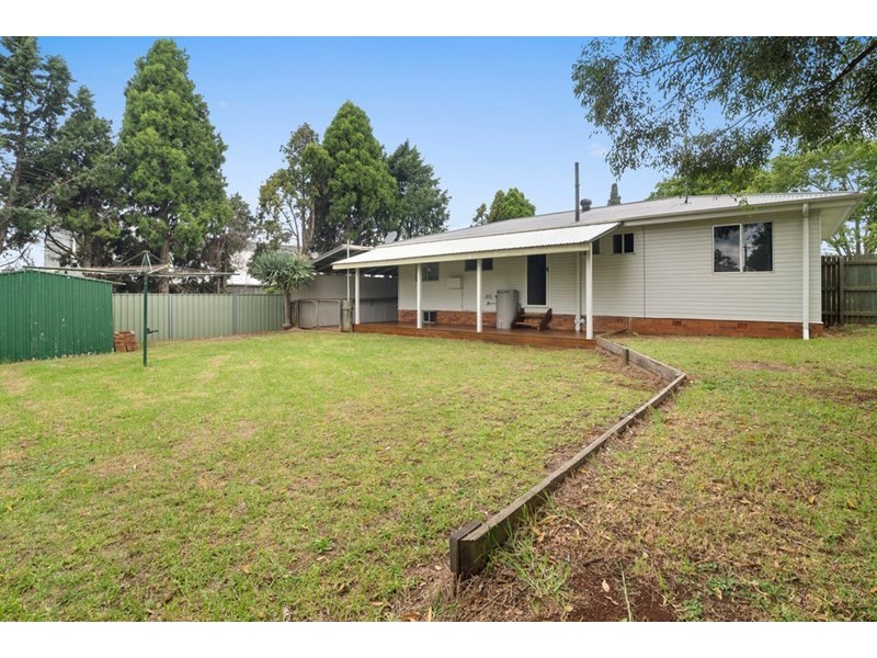 11 Dalgleish Street, South Toowoomba QLD 4350