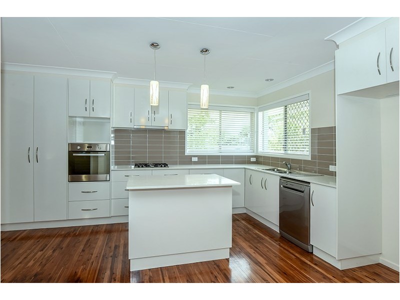 8 Veronica Court, Centenary Heights QLD 4350