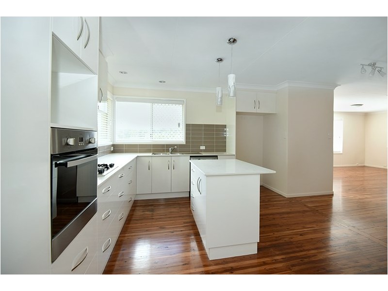 8 Veronica Court, Centenary Heights QLD 4350