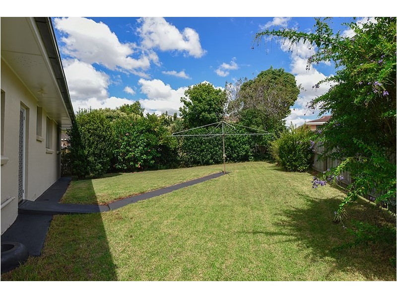 8 Veronica Court, Centenary Heights QLD 4350