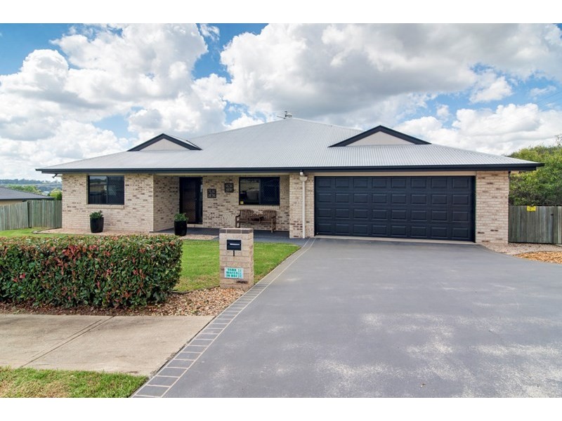 1 Corella Street, Meringandan West QLD 4352