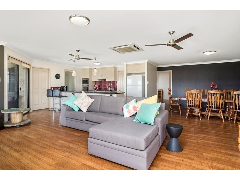 1 Corella Street, Meringandan West QLD 4352