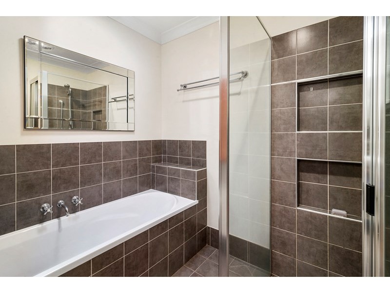 1 Corella Street, Meringandan West QLD 4352