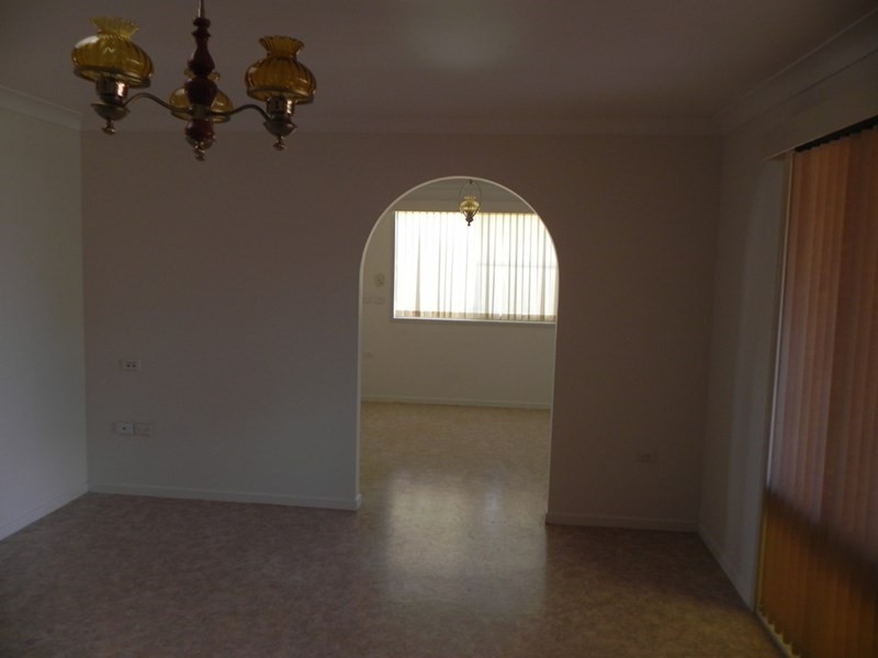 7 Westbrook Street, Newtown QLD 4350