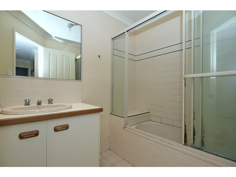 4/2 Brunckhorst Street, Kearneys Spring QLD 4350